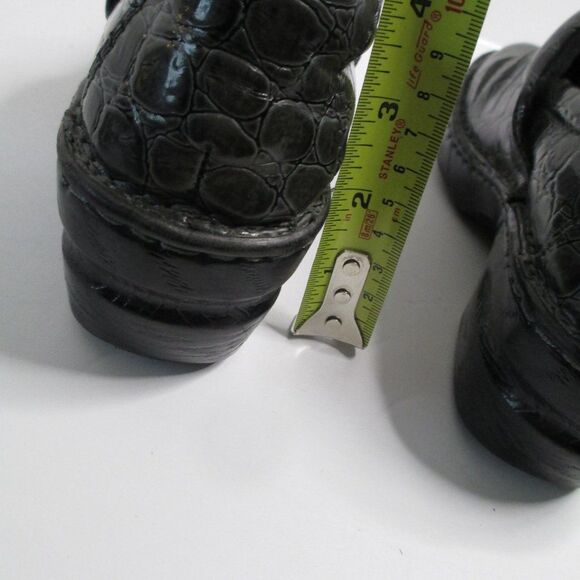 B.O.C. Born of Concept Gray Peggy Crocodile Print Slip-On Clogs Size 7.5/38.5 - Picture 15 of 16